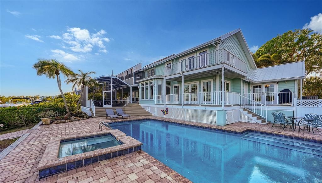 5212 Siesta Cove Drive