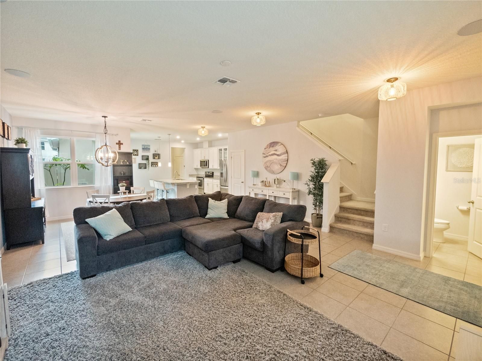 13736 Bravante Alley