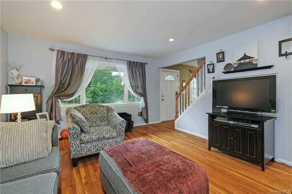 2232 Boston Post Road