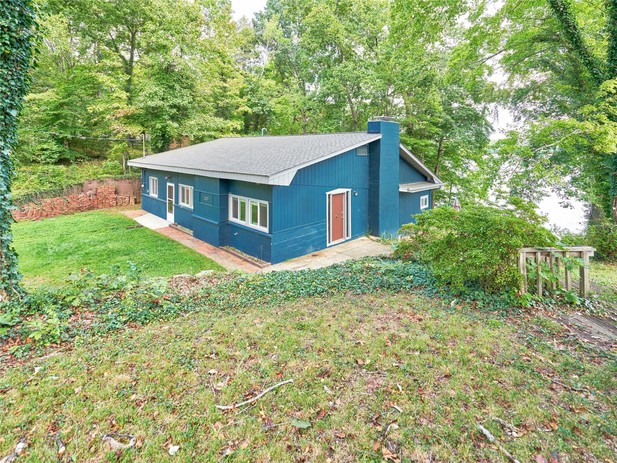 1000 Pinehaven Drive