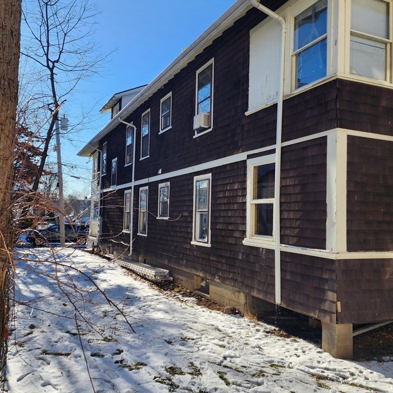 16 Deloss St
