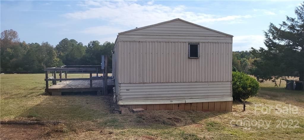 207 Pickwick Drive