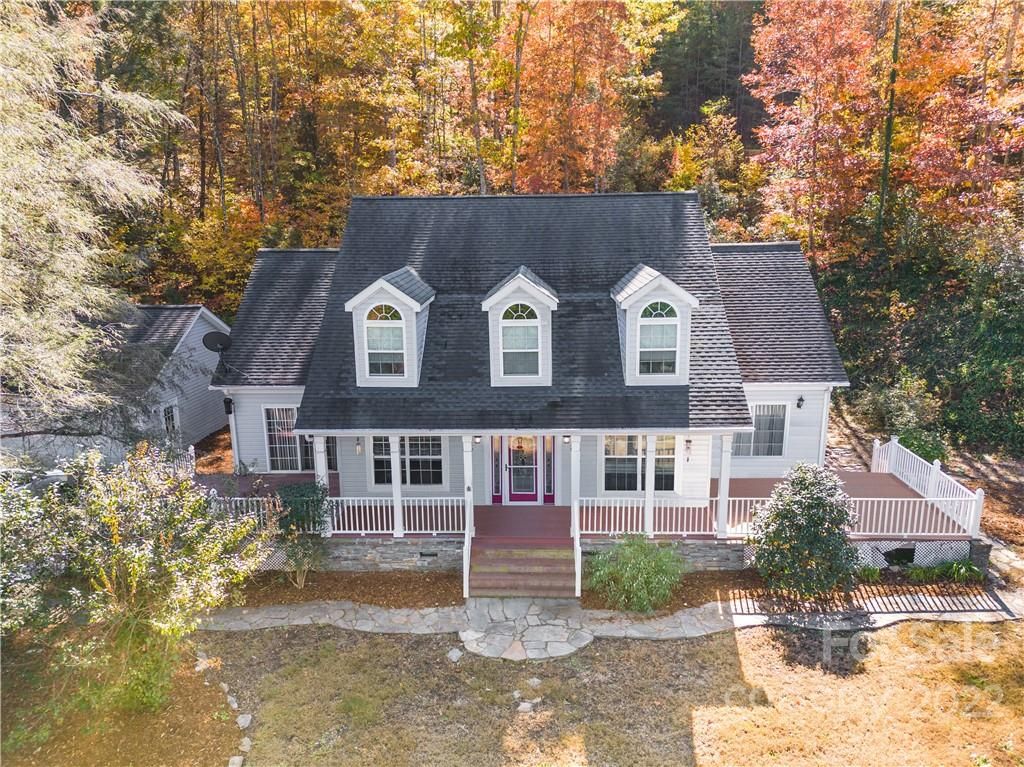 402 Sweetbriar Road