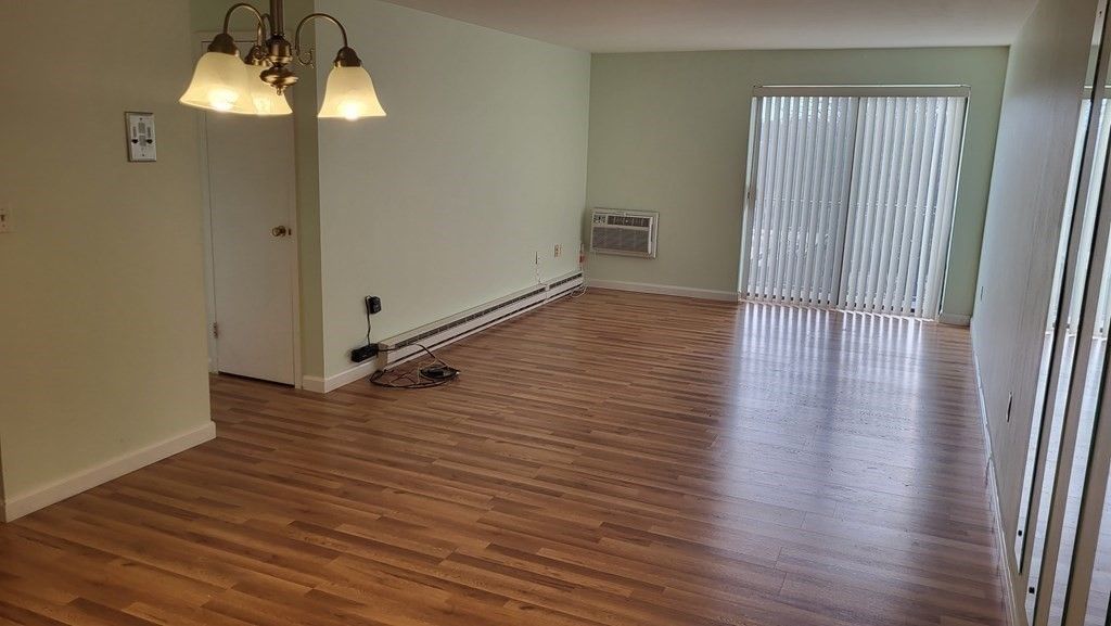 1321 Worcester Rd