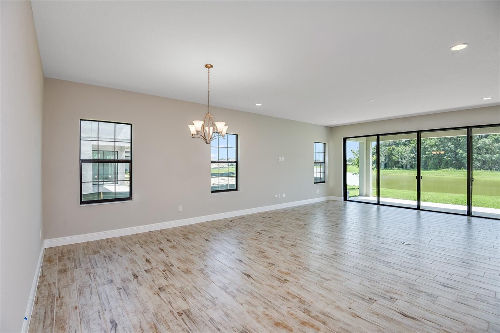 6306 Roadstead Court