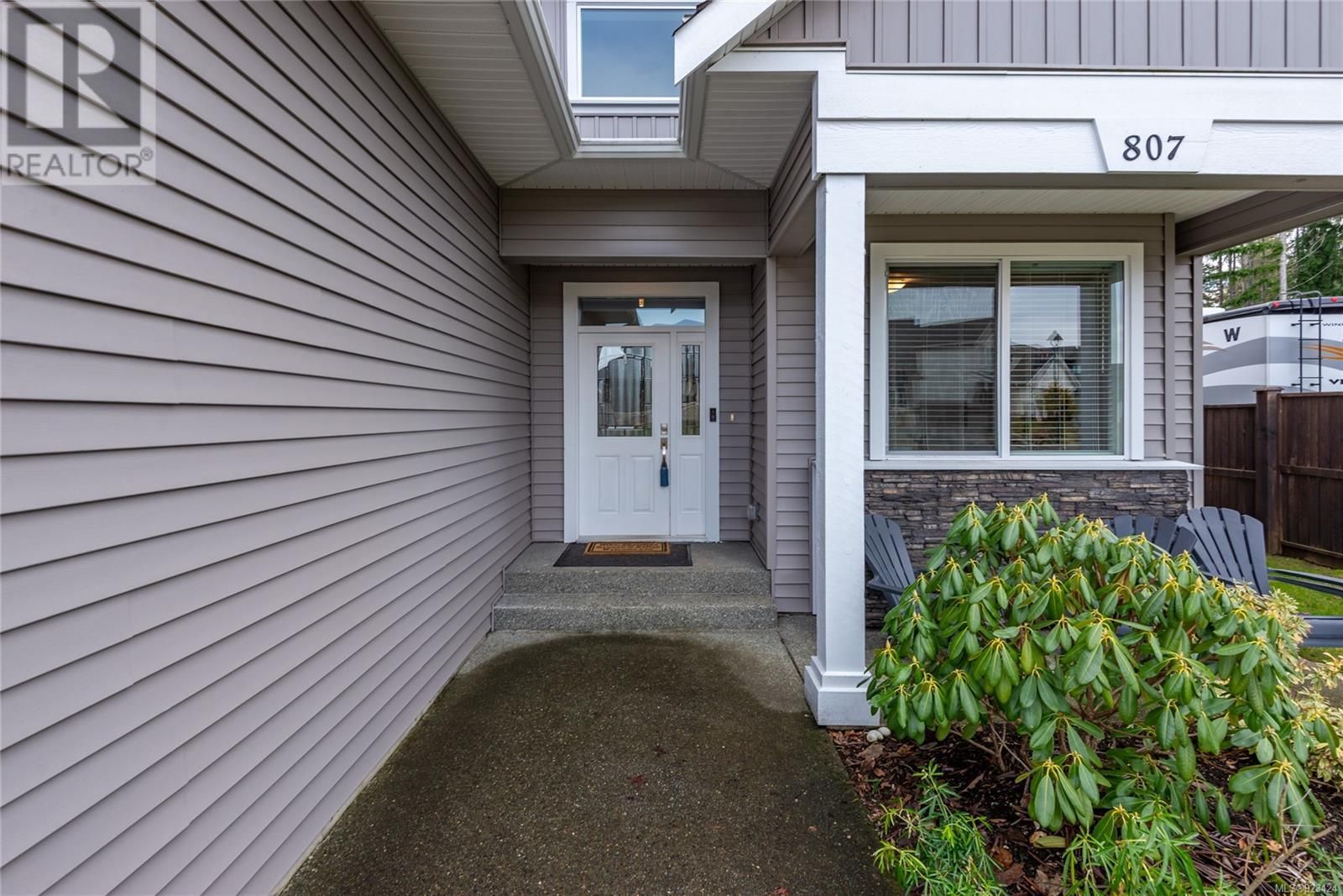 807 Timberline Dr