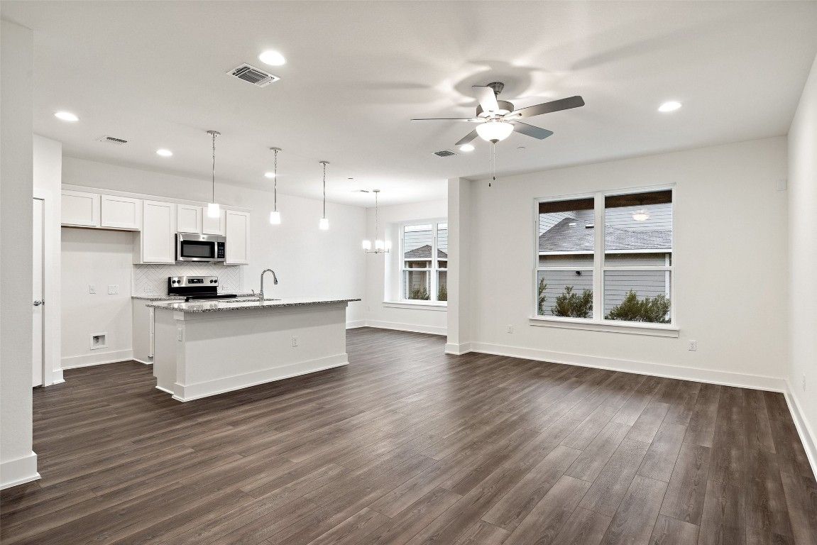 11202 Gadsen Lane