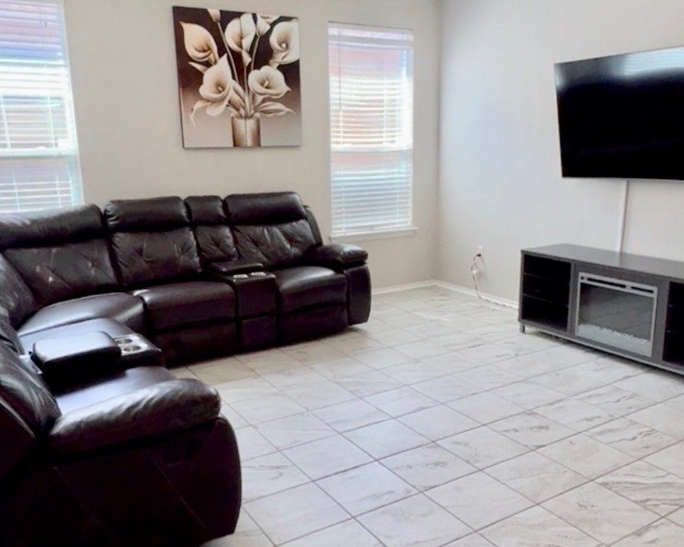 11200 Kirkland Hill Path