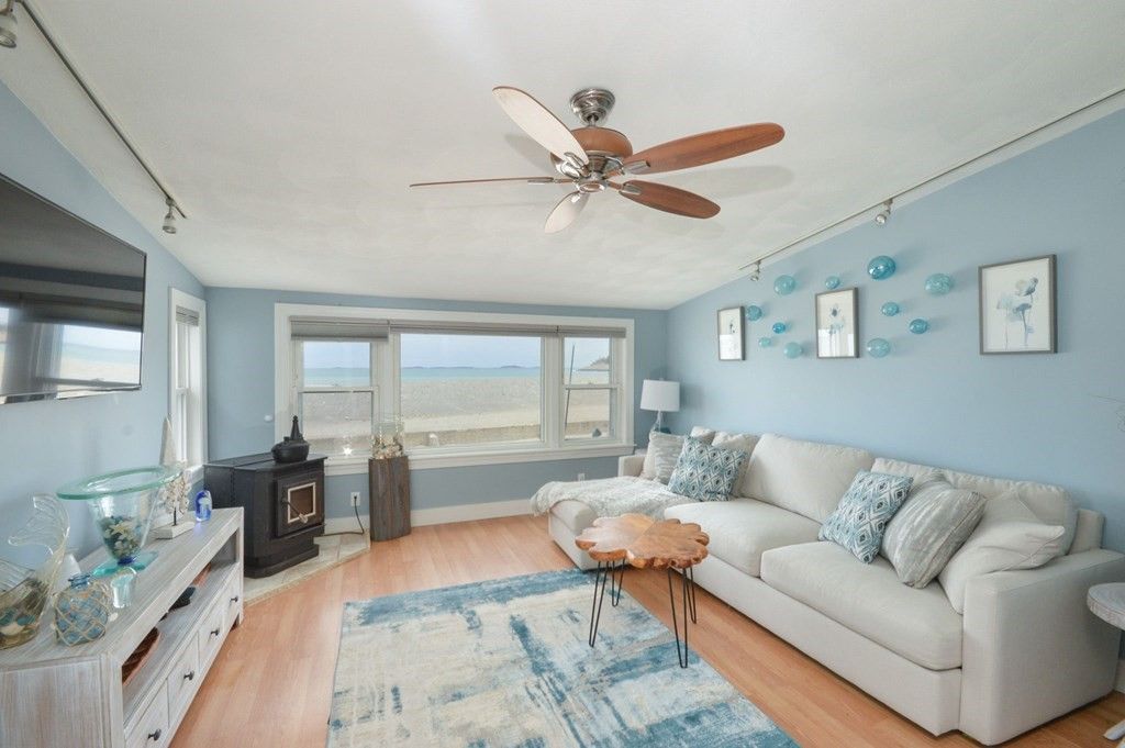 29 Brewster Ave