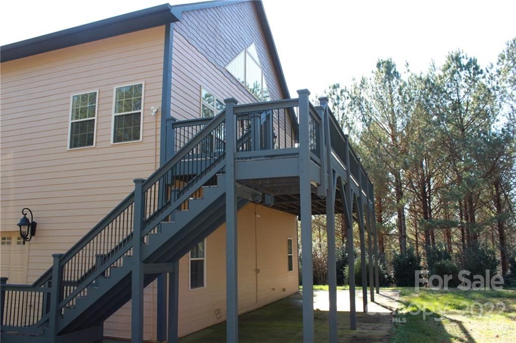 171 & 169 Hearthstone Drive