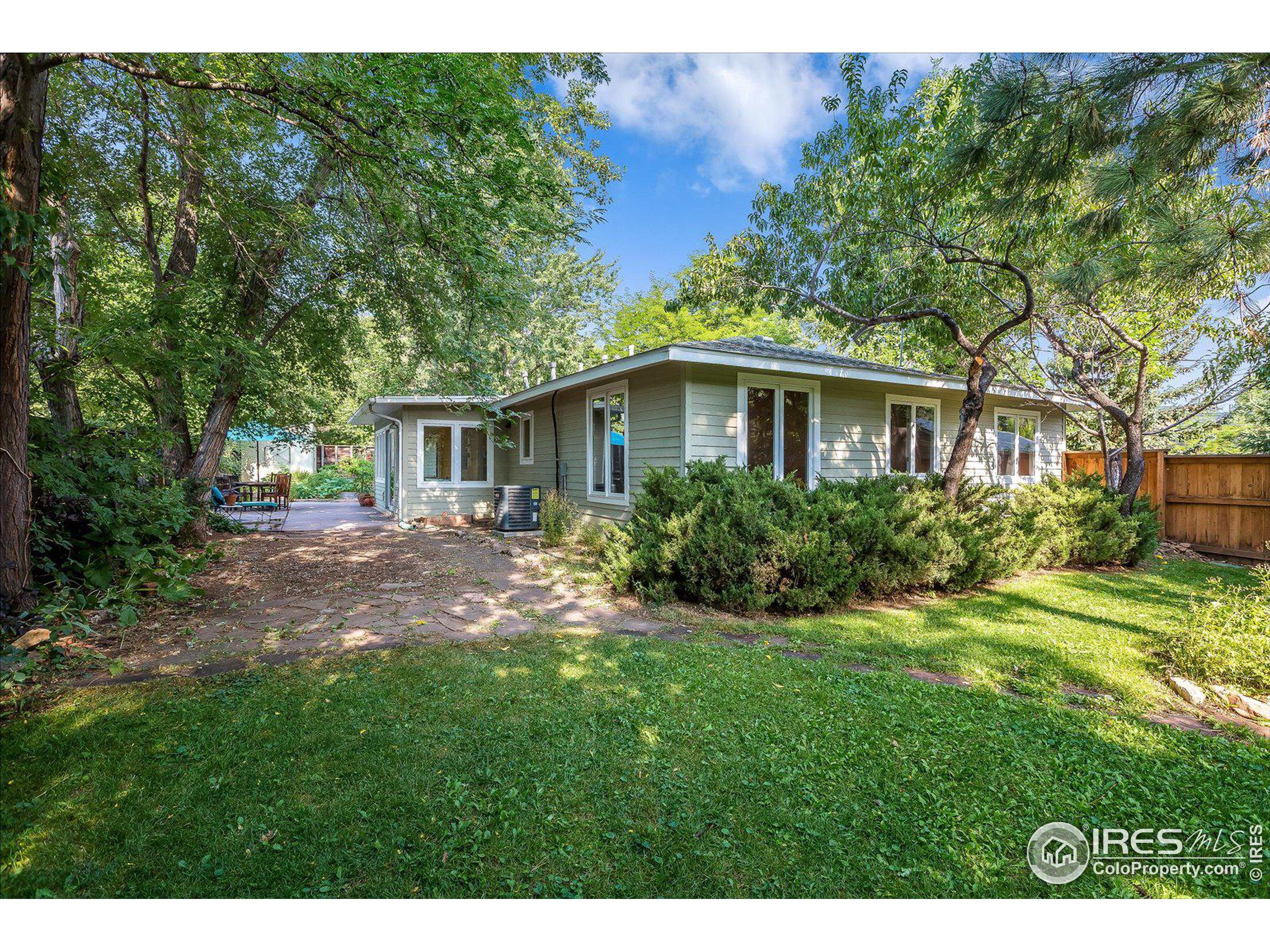 1100 Quince Ave