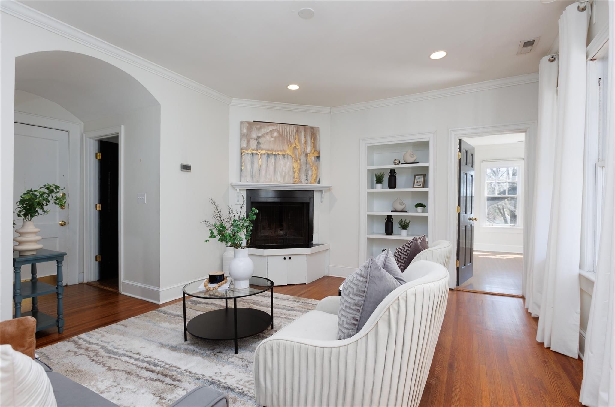2300 Roswell Avenue