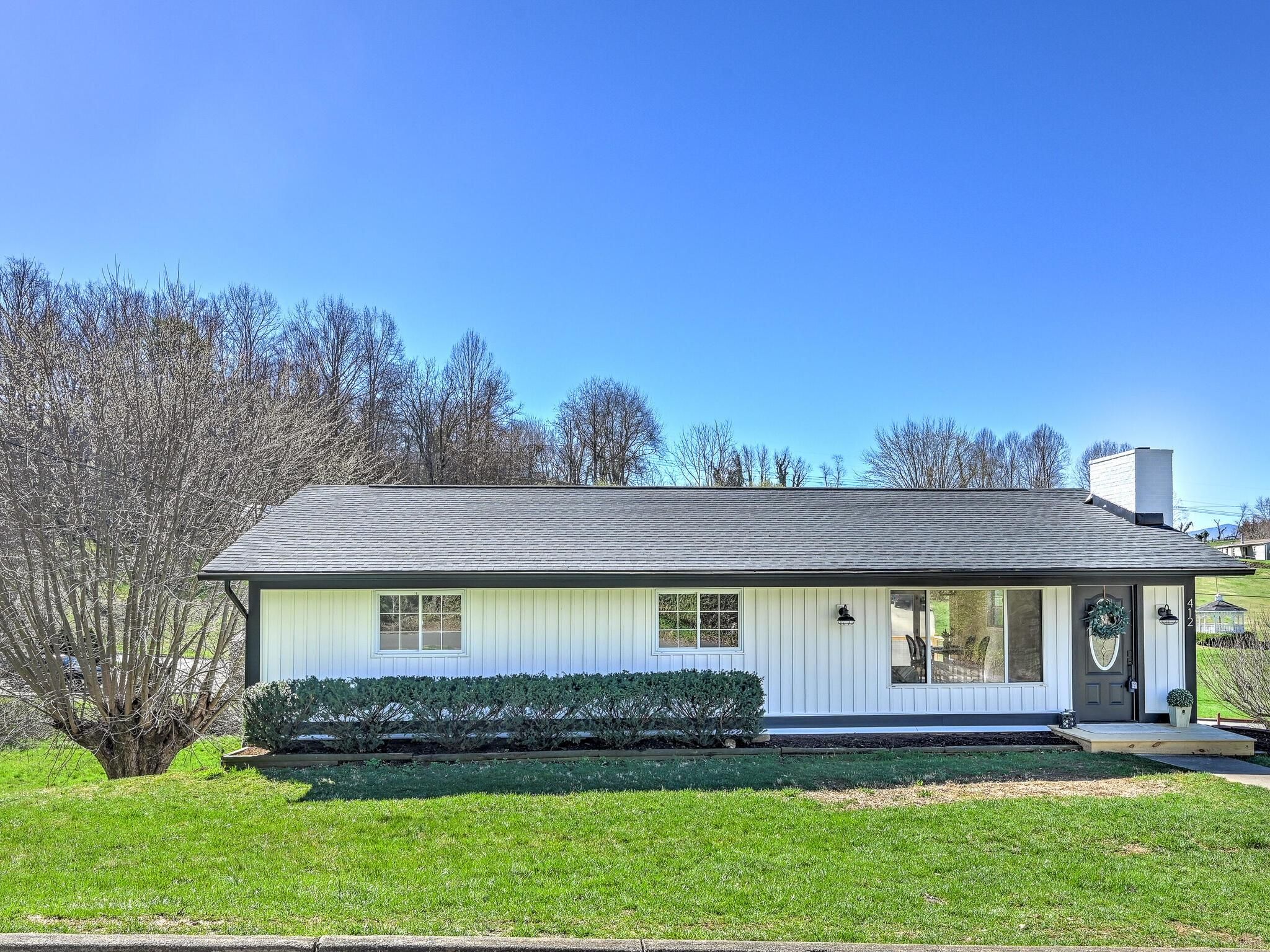 412 Rhoda Street