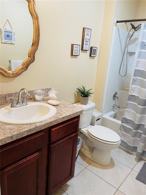 548 Squires Groves Dr