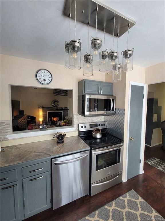 43 Hidden Ridge Drive