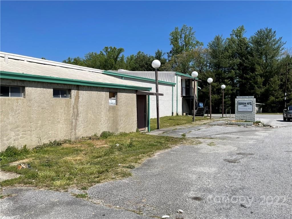 1281 Ridge Road