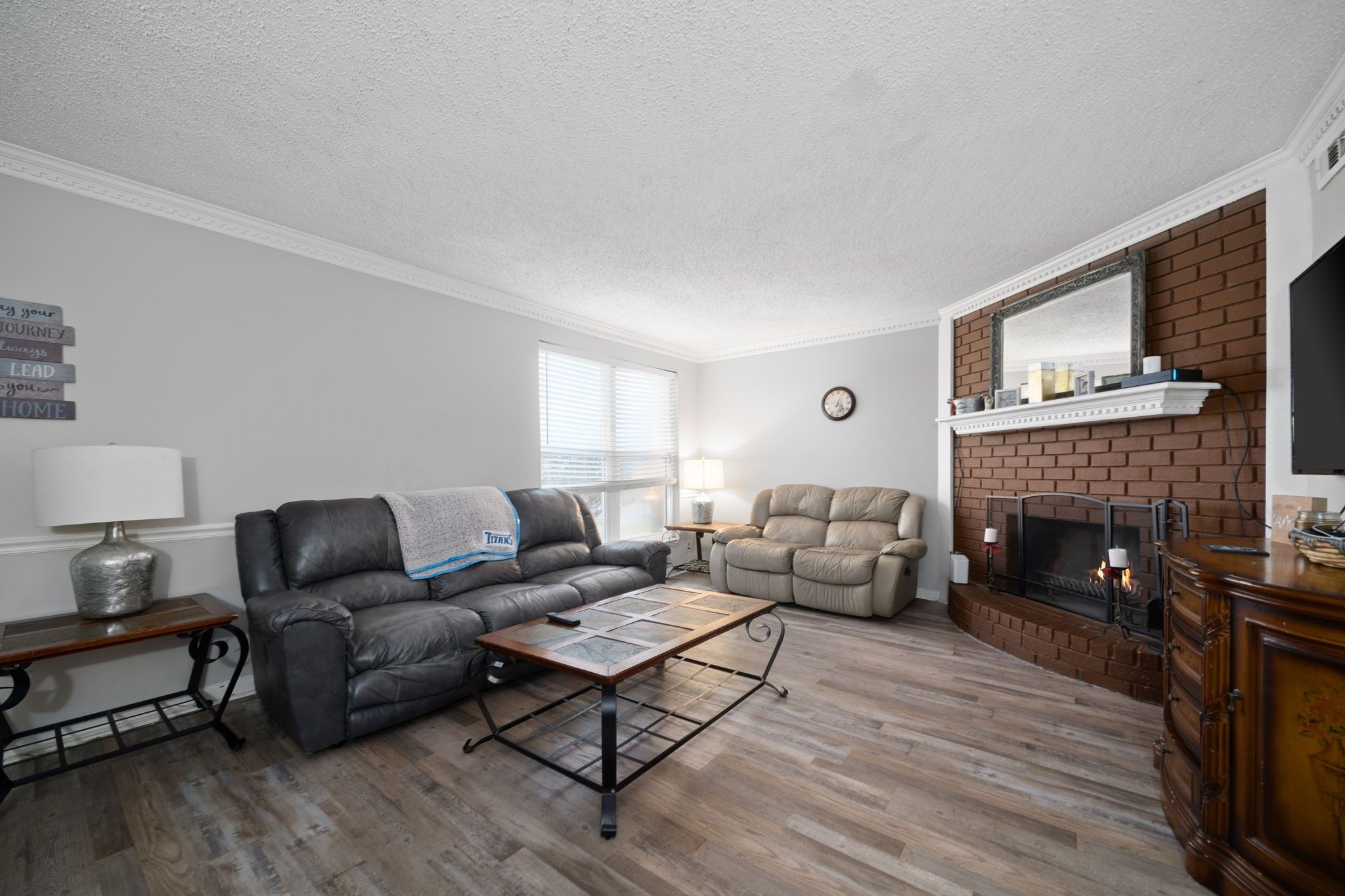 5600 Country Dr