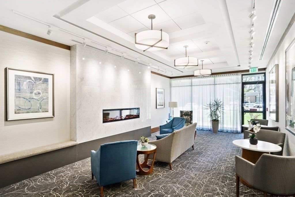 6 Whittier Pl