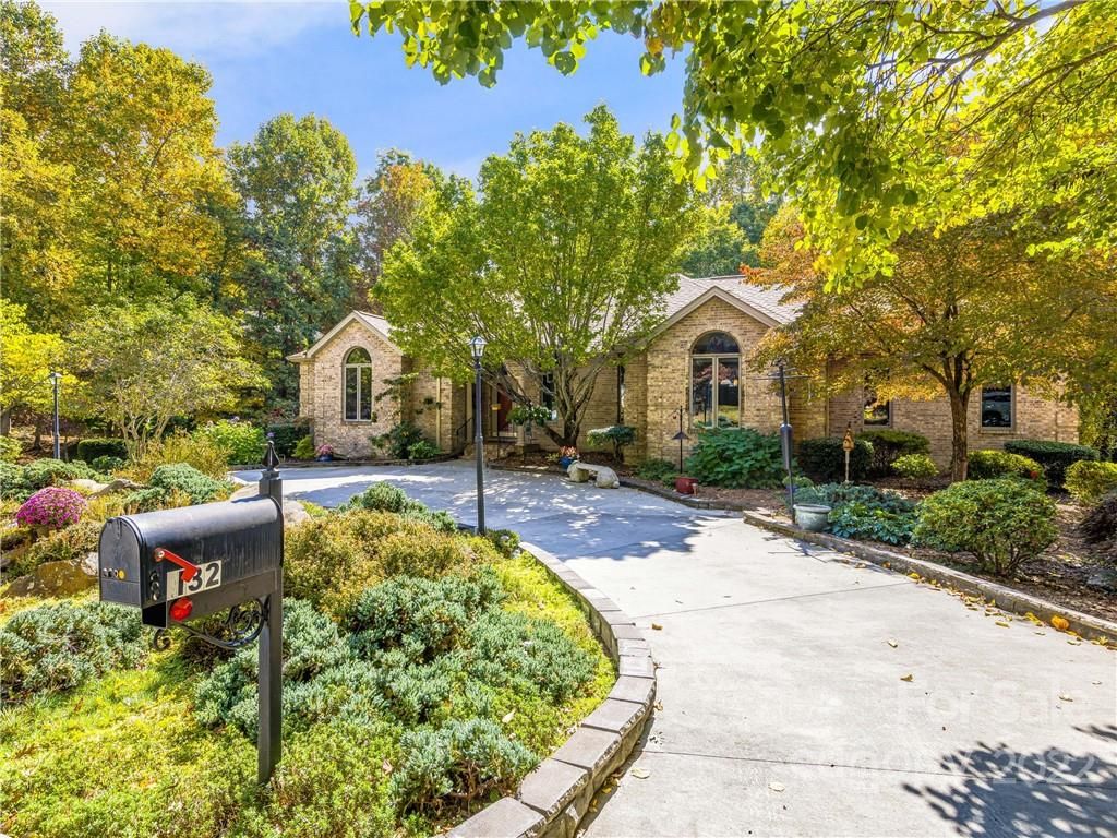 132 Jenny Lind Drive