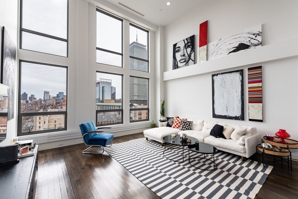 360 Newbury St