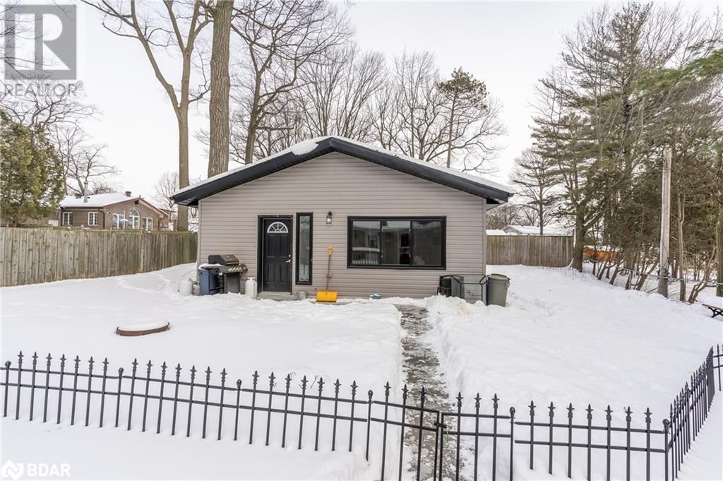 151 ANNE Street N
