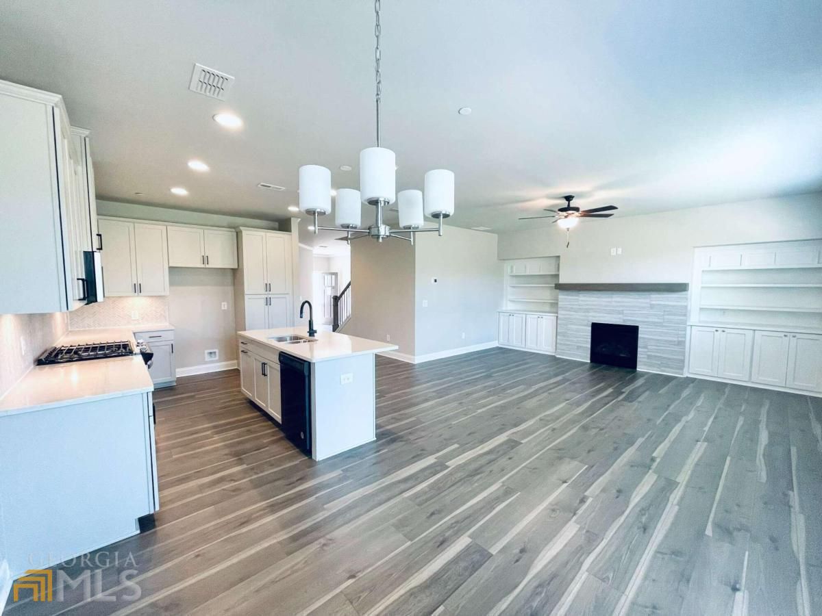 1401 Halpern Lane