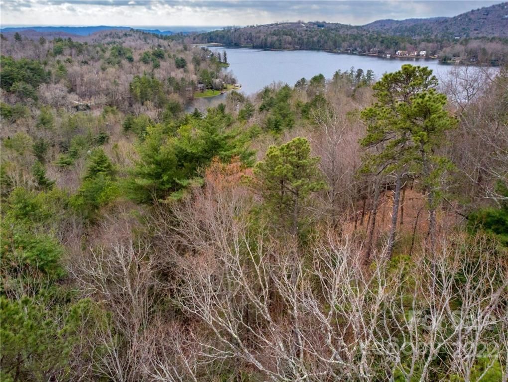 11 Hawk Mountain Road