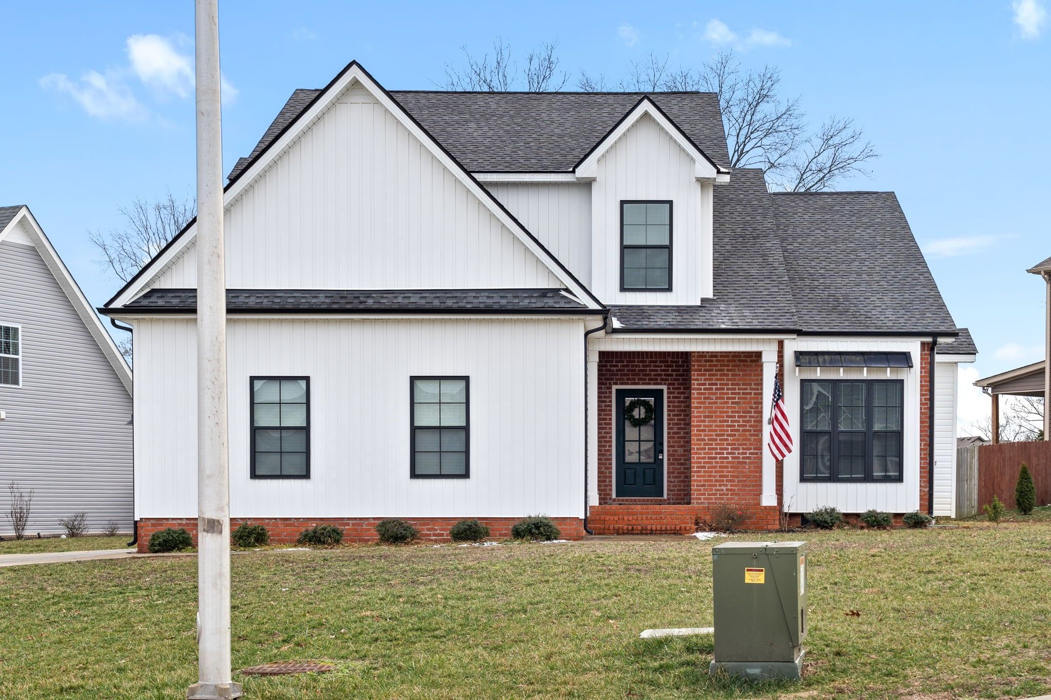 200 Liam Ct