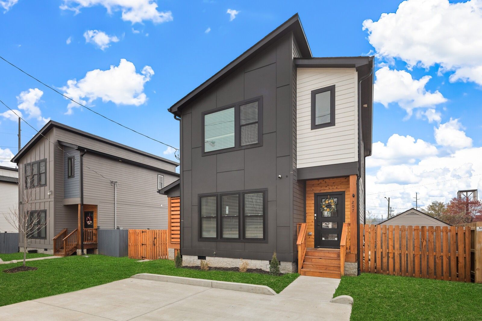 207 Eisenhower Dr