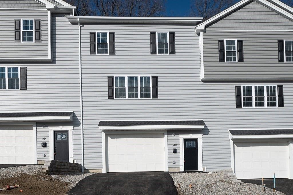 49b Chilmark St