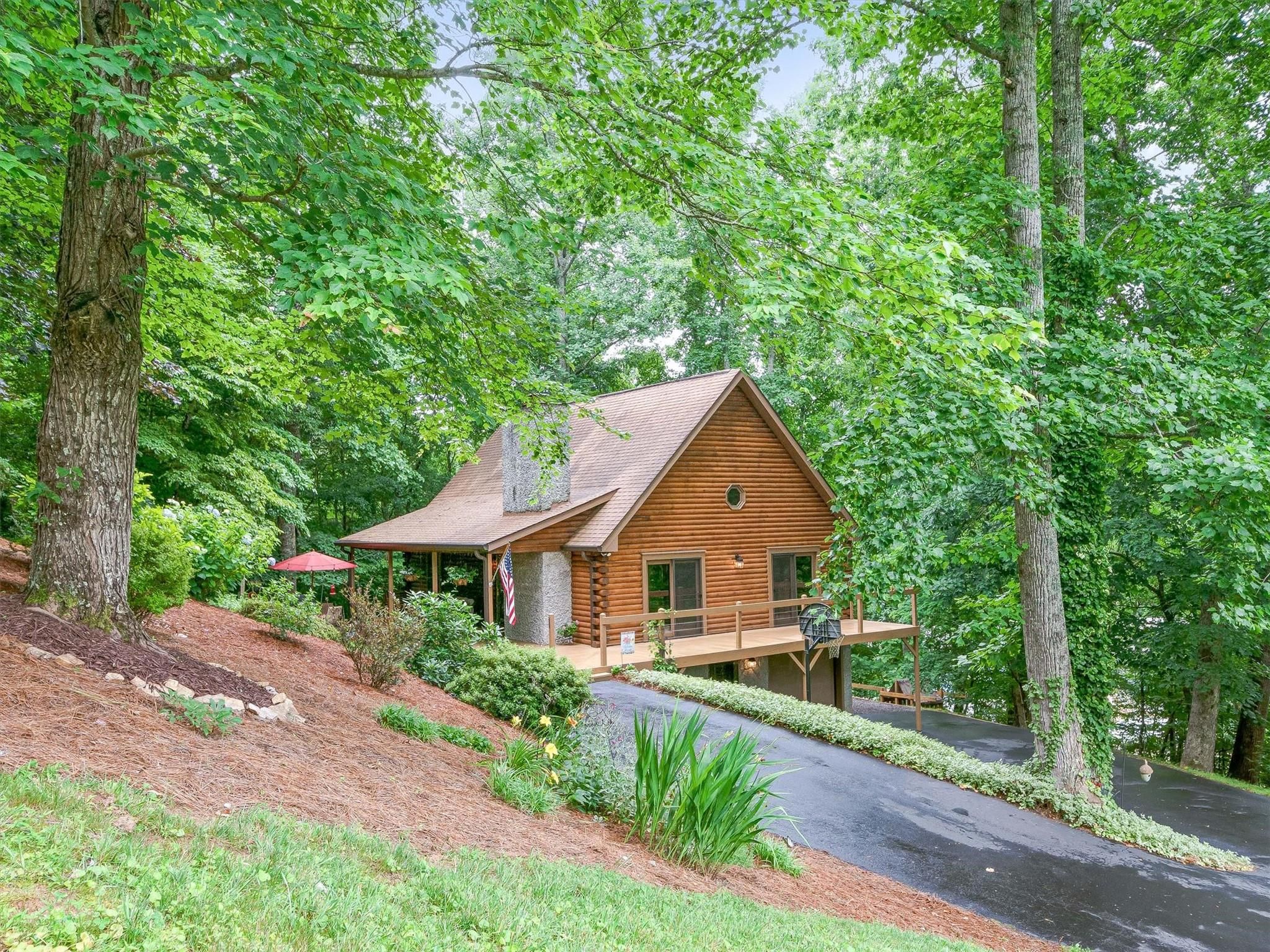 1 Lynnette Drive