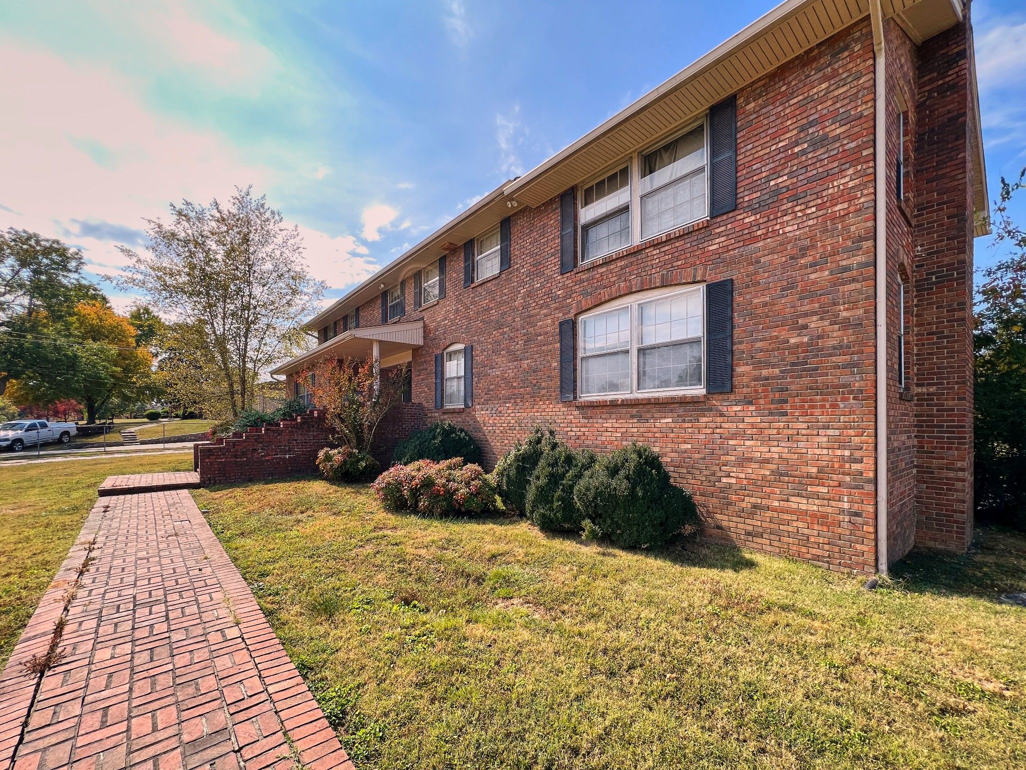 1410 Oakland Acres Dr