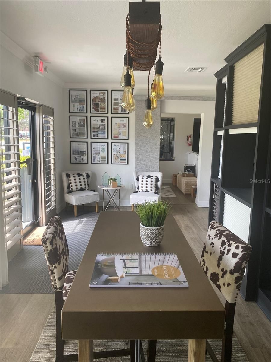 122 W Crystal Lake Avenue