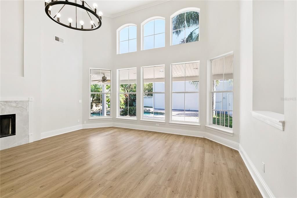 955 Starling Drive