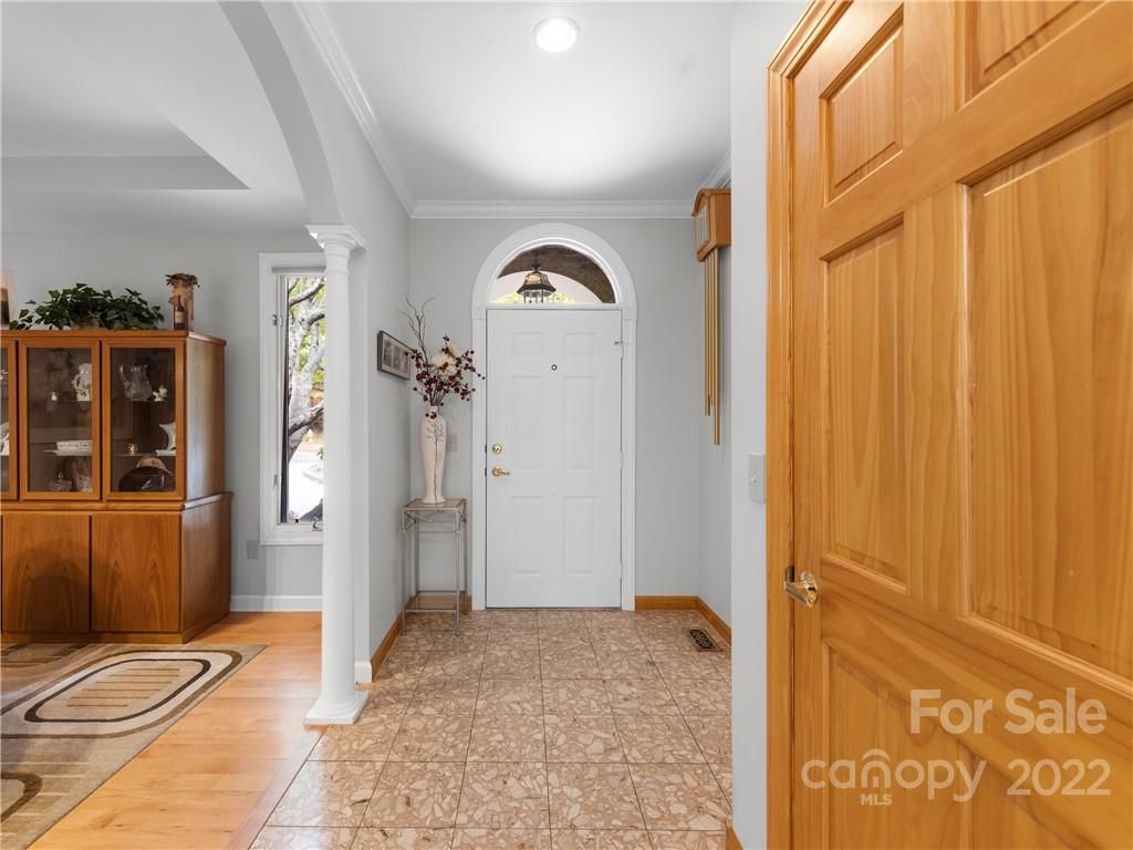 132 Jenny Lind Drive