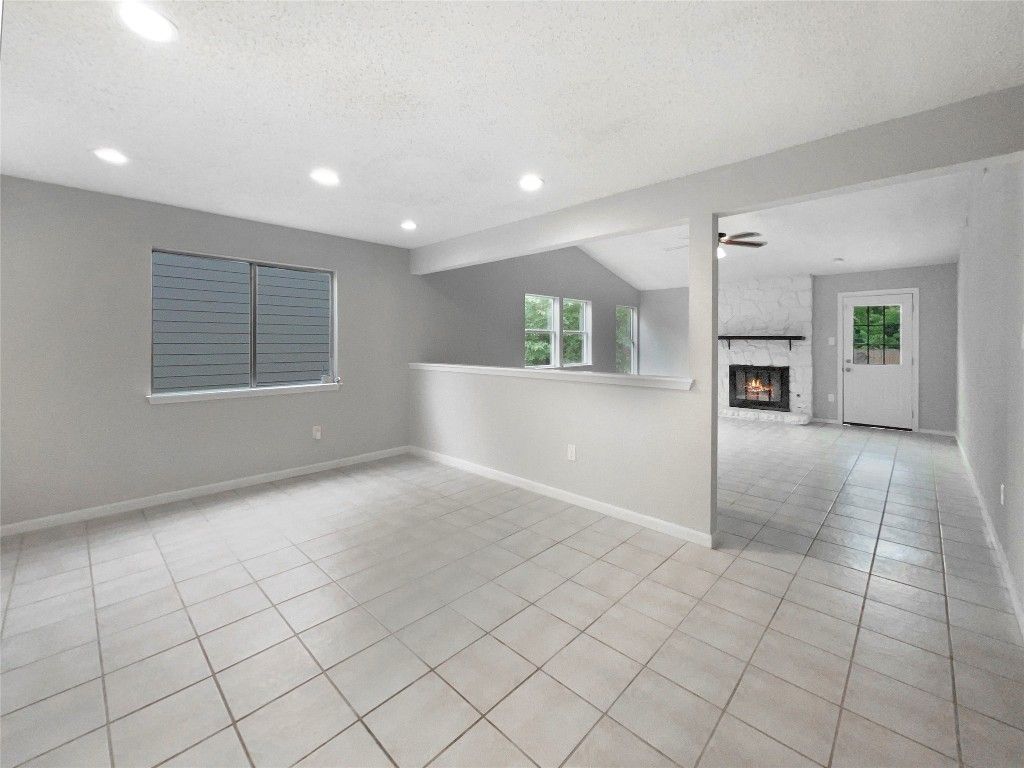 9813 Meadowheath Drive