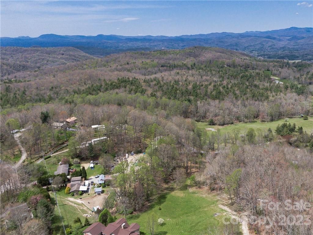 861 See Off Mountain Road
