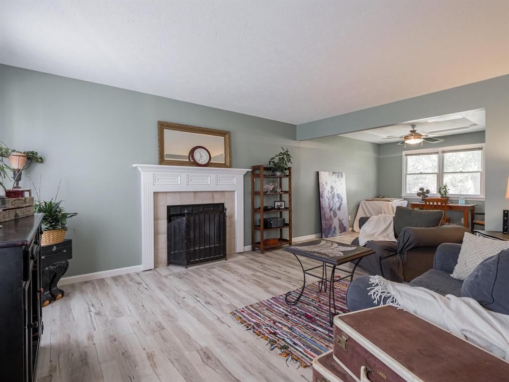 5986 Hall Road