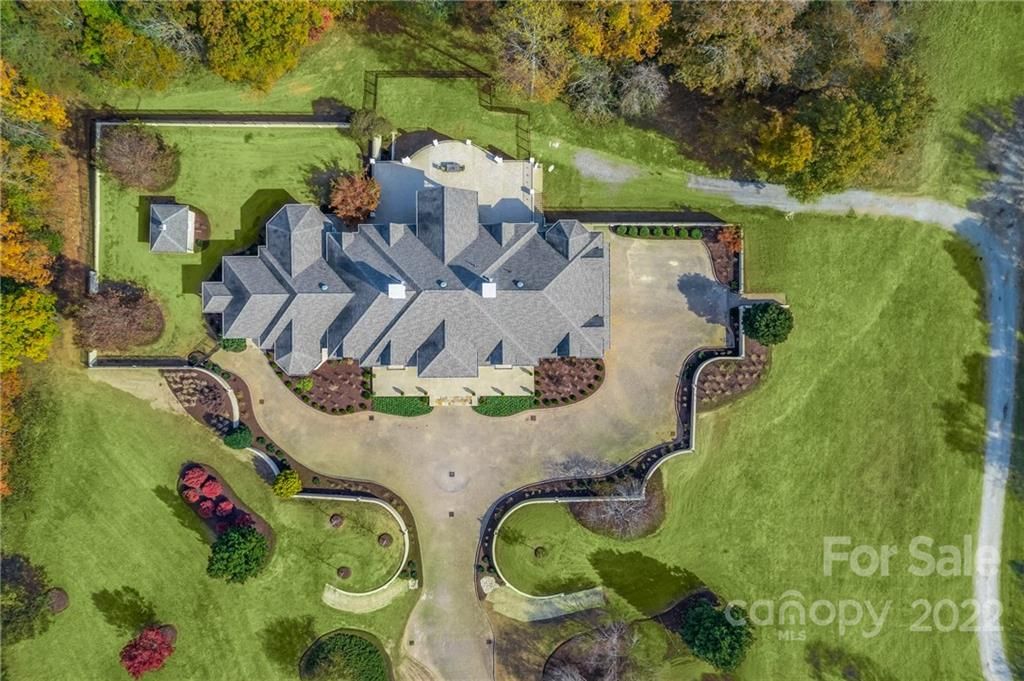 1090 Pearidge Road