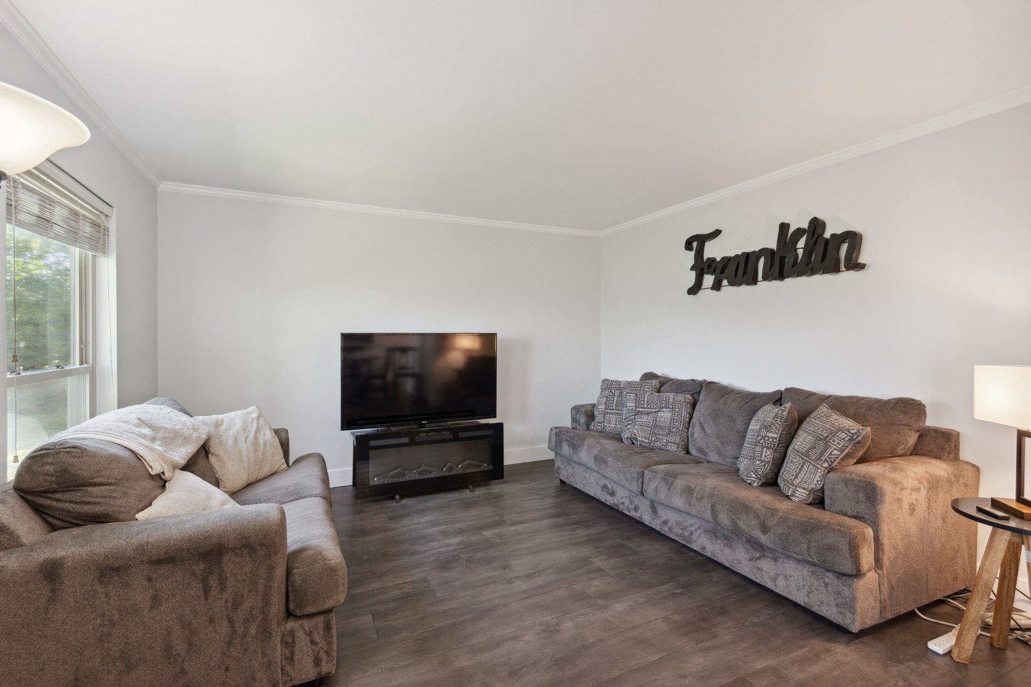 424 Summit Ridge Pl