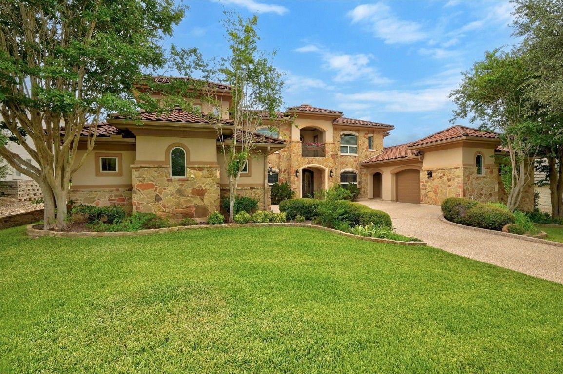 26 Autumn Oaks Drive