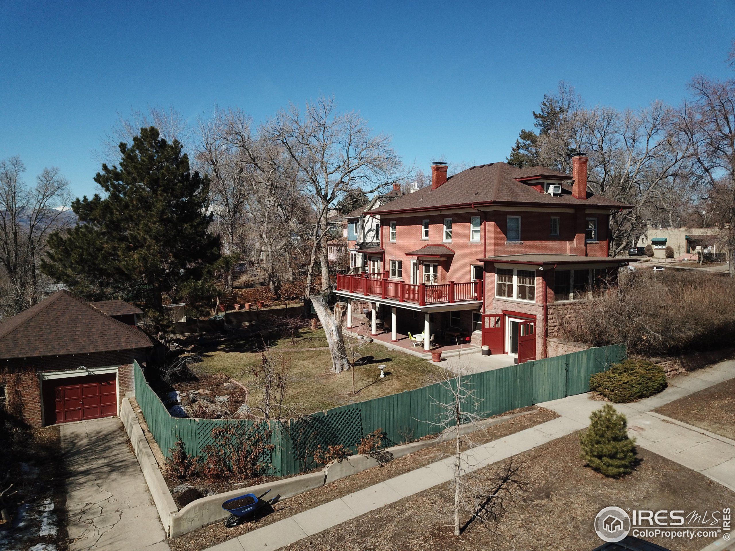1005 3rd Ave