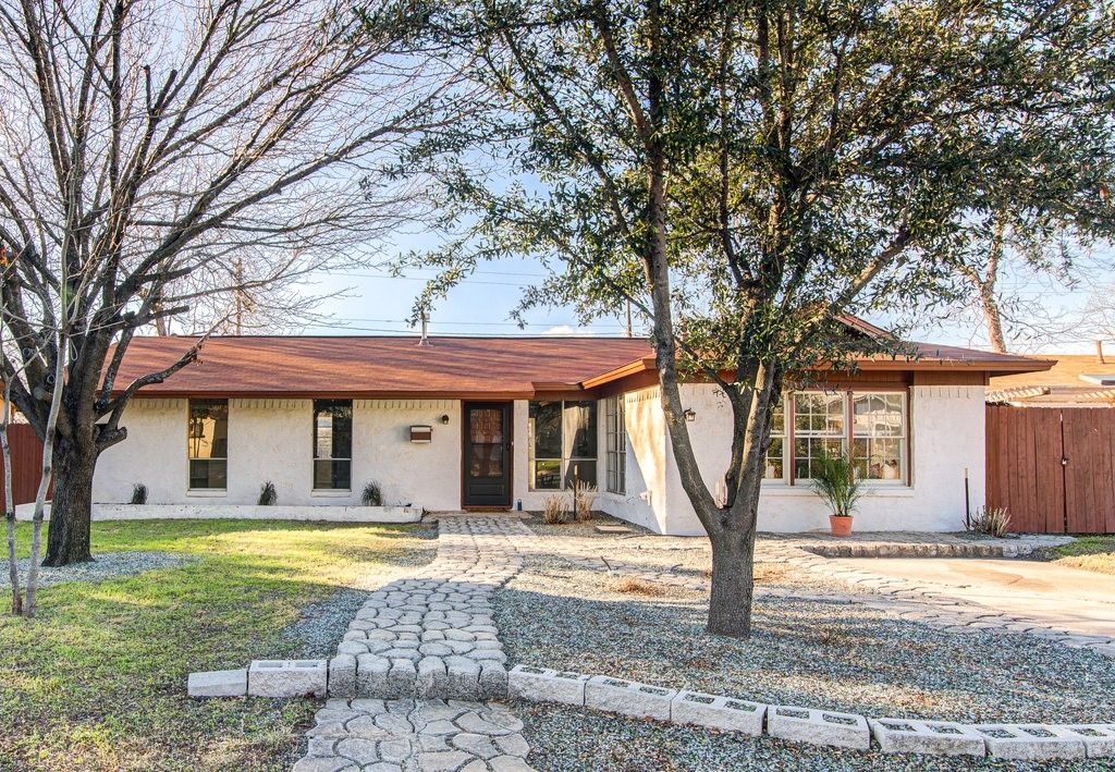 8312 Stillwood Lane