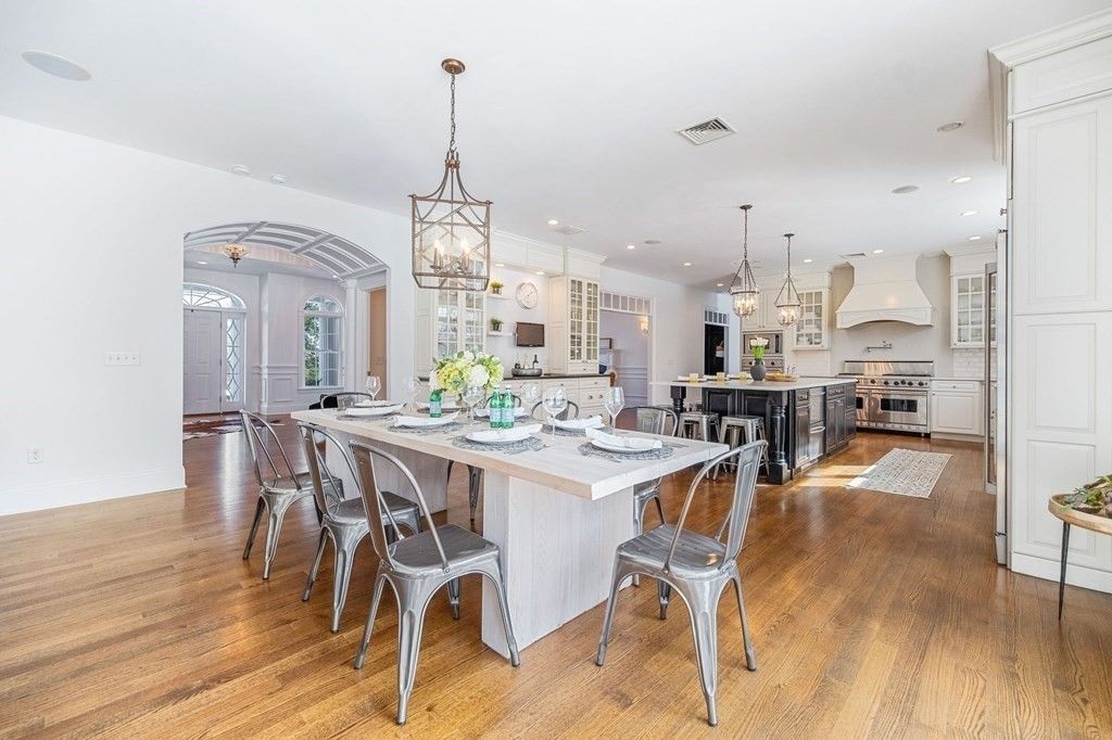 12 Hoveys Pond Dr