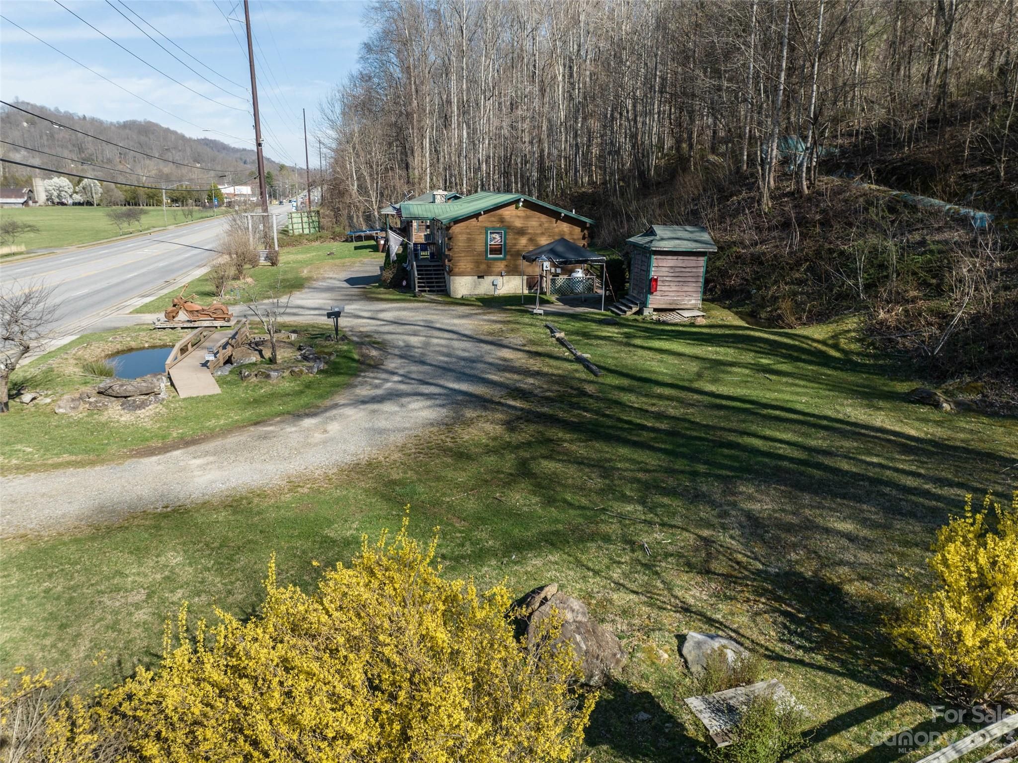 1369 Soco Road