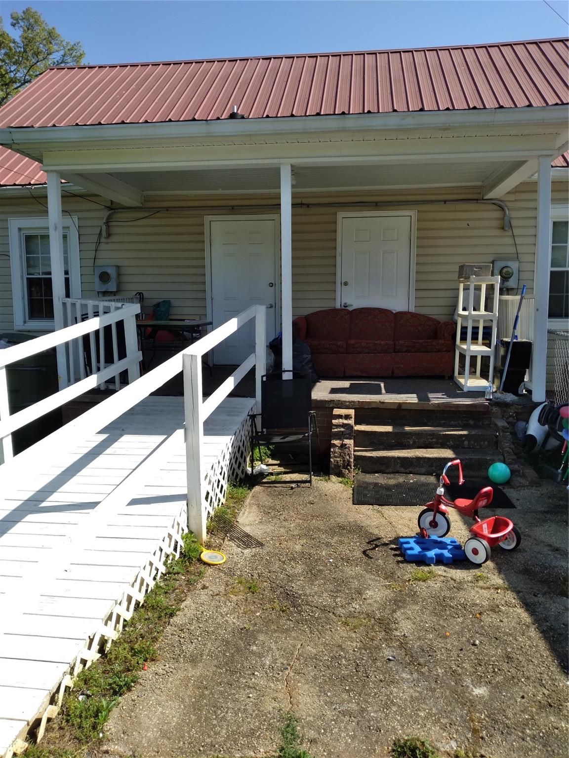 1498 Main Street