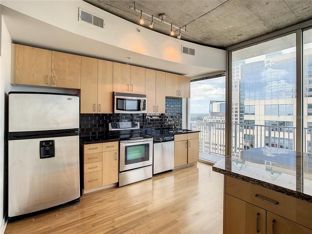 155 S Court Avenue