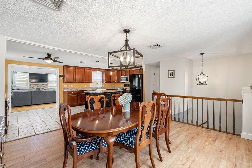 43 Lincoln Ln