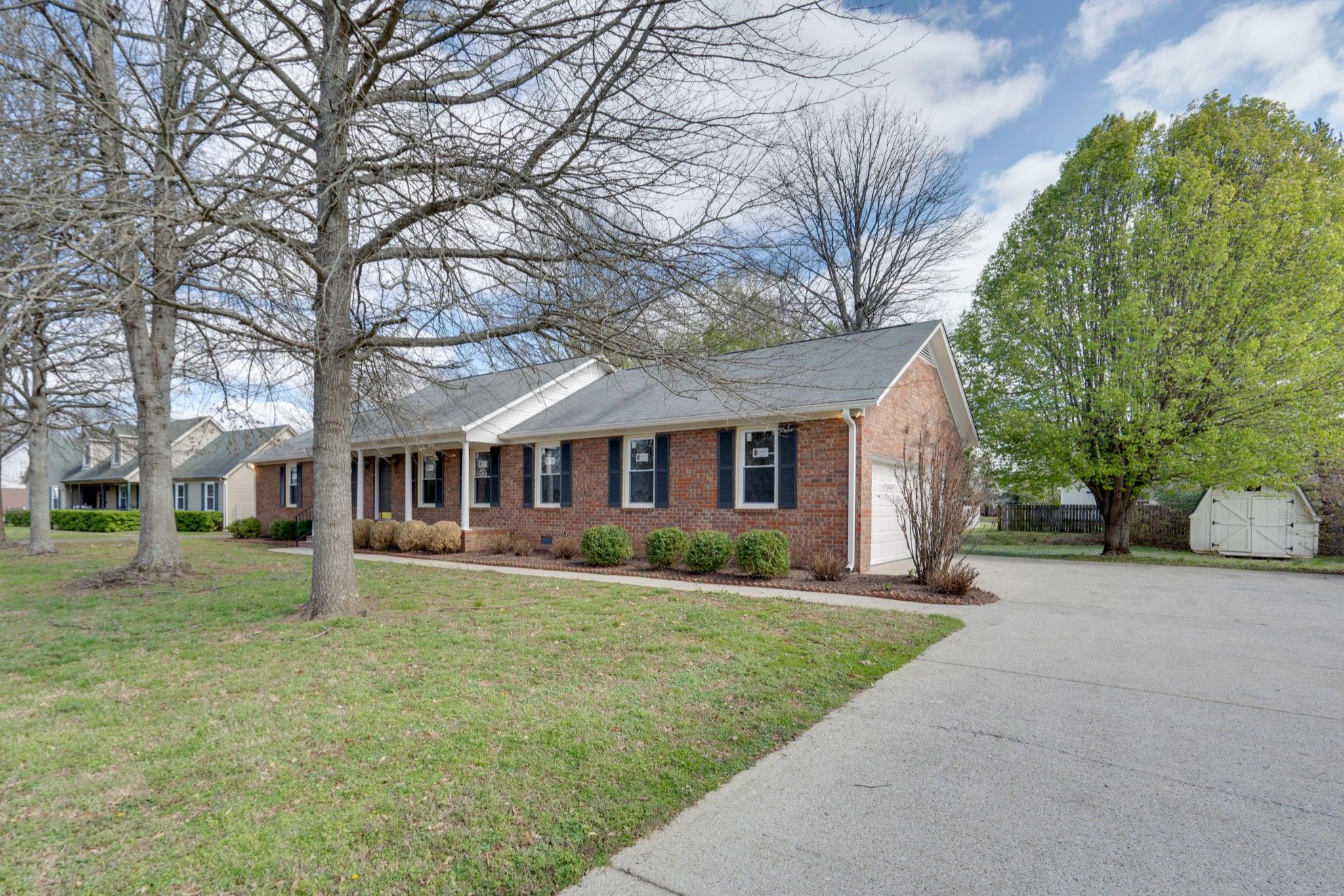 2319 Riverstone Dr