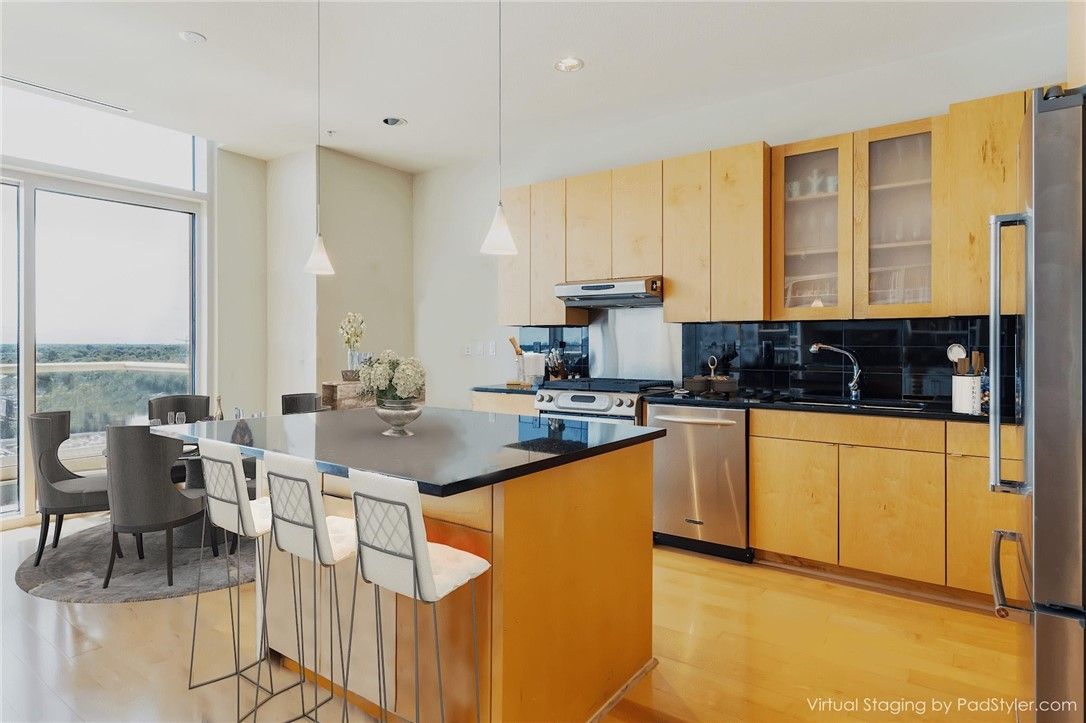 555 E 5th Street